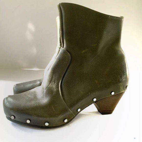 John Fluevog Shoes - JOHN FLUEVOG RULES LOW PATTI BOOTS Studded Sz 6.5